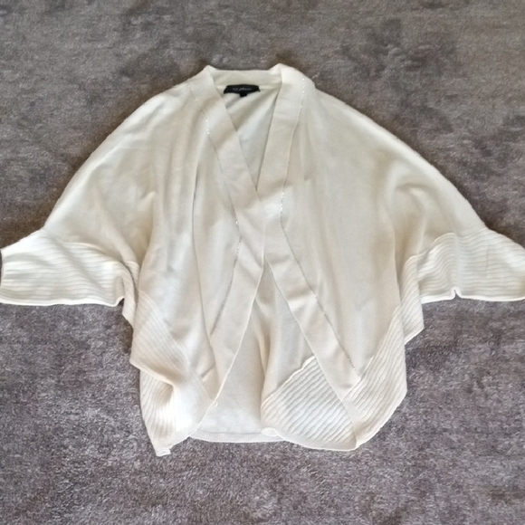 St. John Cashmere Cocoon Sweater With Stud Detail - Picture 1 of 10